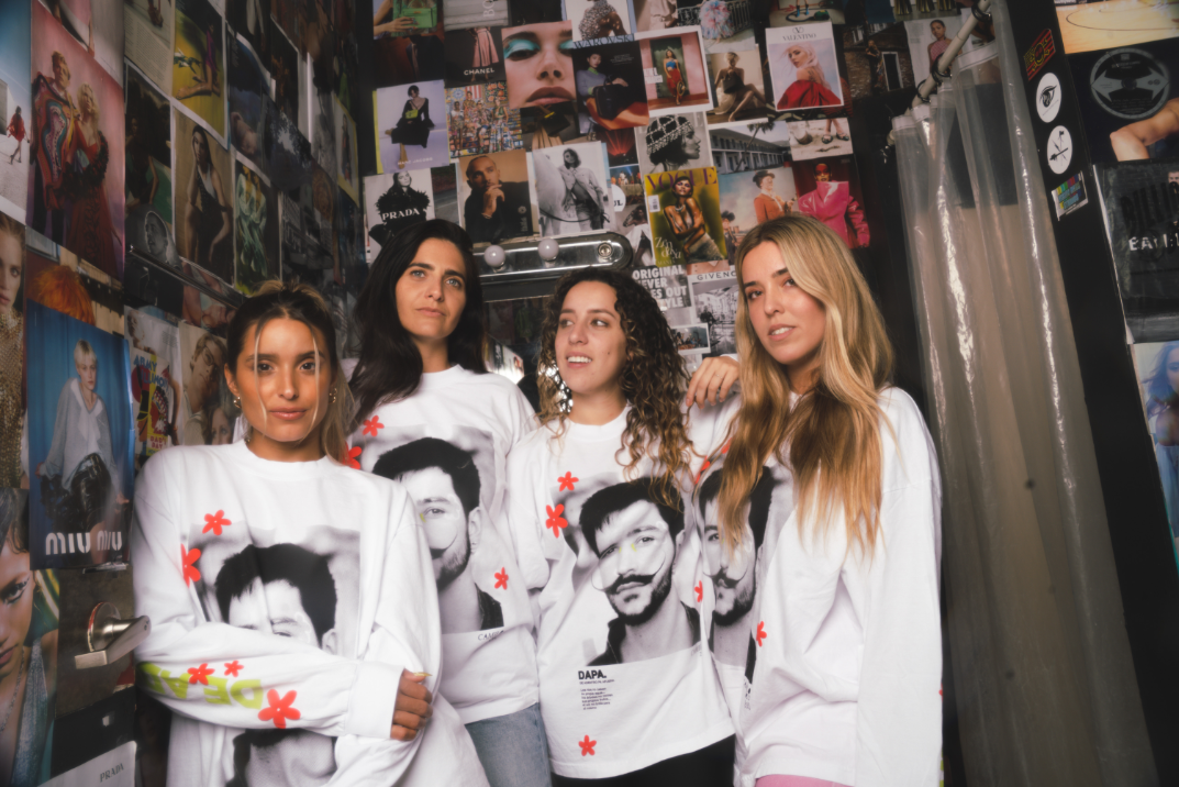 Los Ríos, Los Árboles, El Sol Crewneck