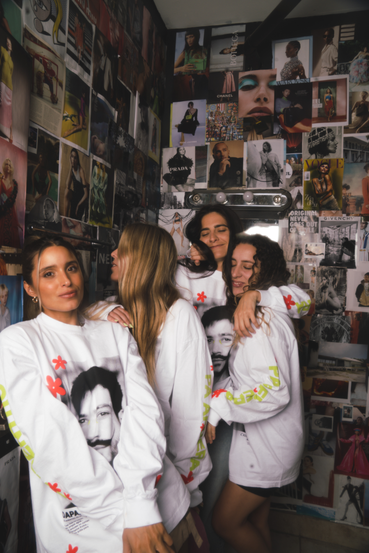 Los Ríos, Los Árboles, El Sol Crewneck