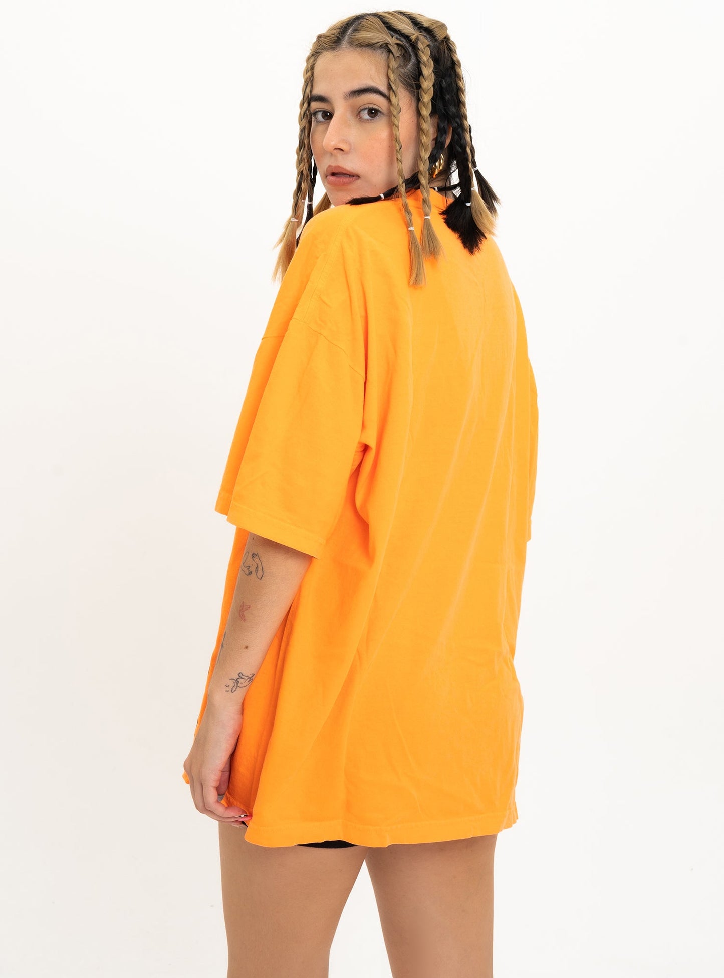 Camilo Pesadilla Tee