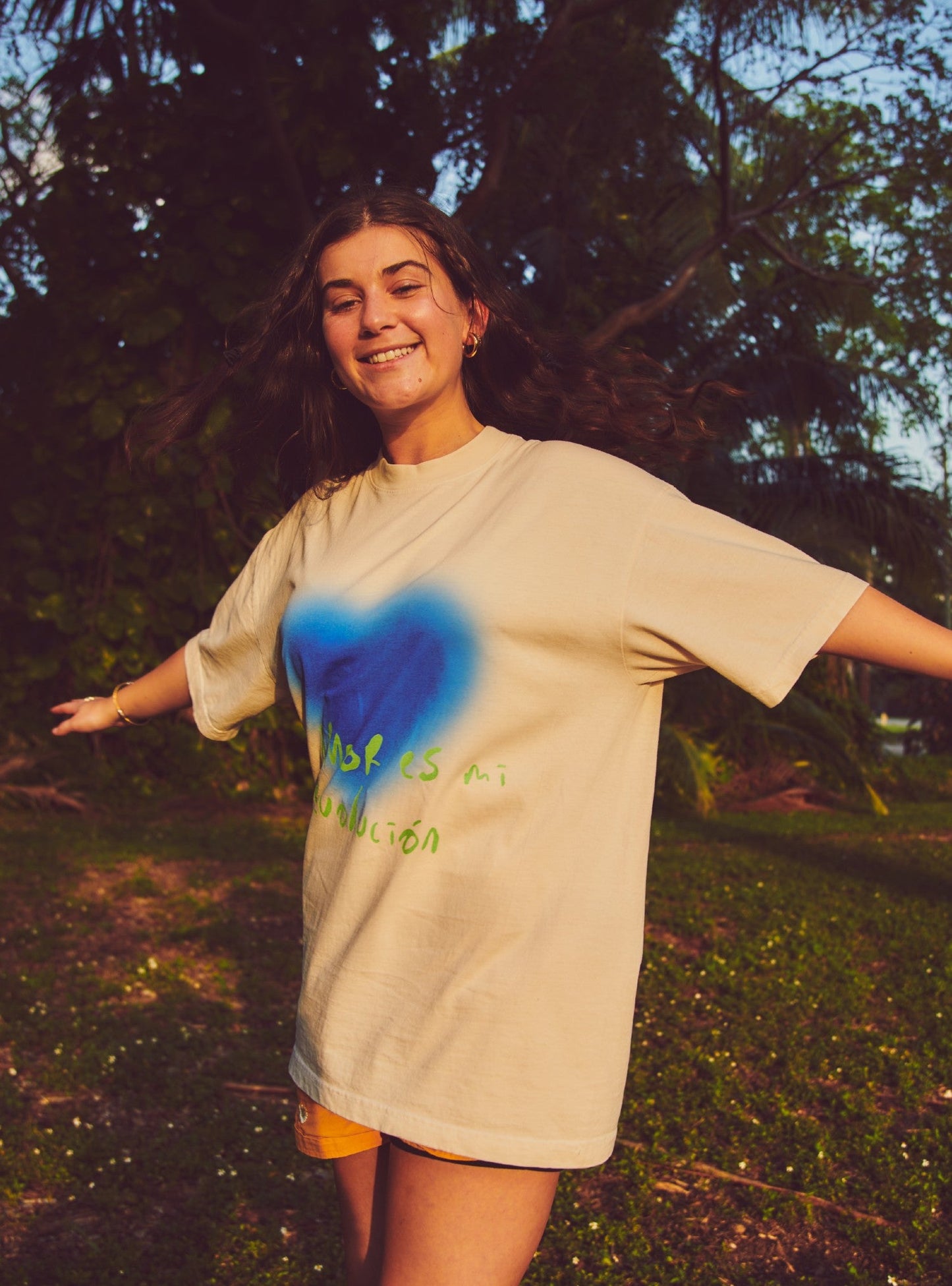 El Amor Tee